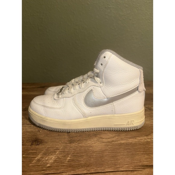 A70 SIZE 8.5 WOMEN'S NIKE AF1 SCULPT SUMMIT WHITE SILVER - Picture 5 of 9